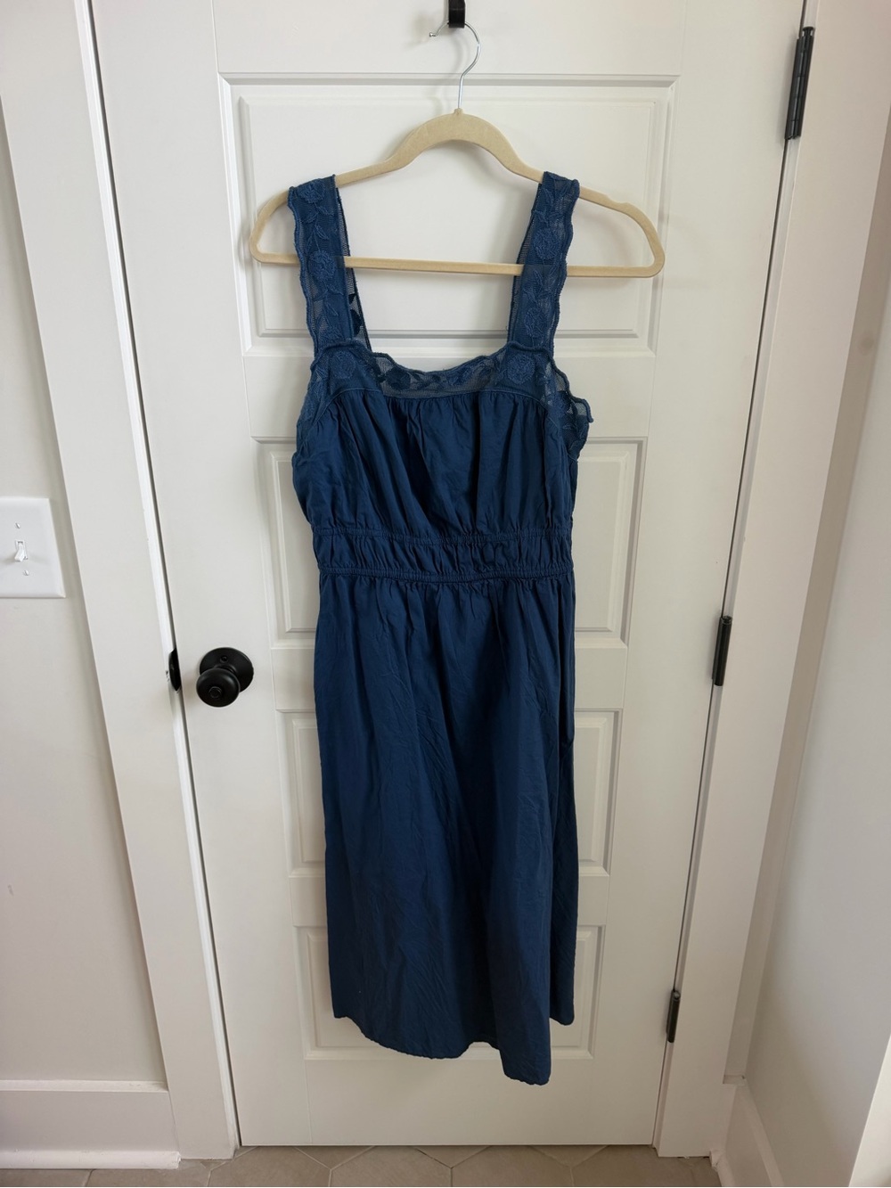 Old Navy Navy Blue Sleeveless Midi Dress with Lace Straps